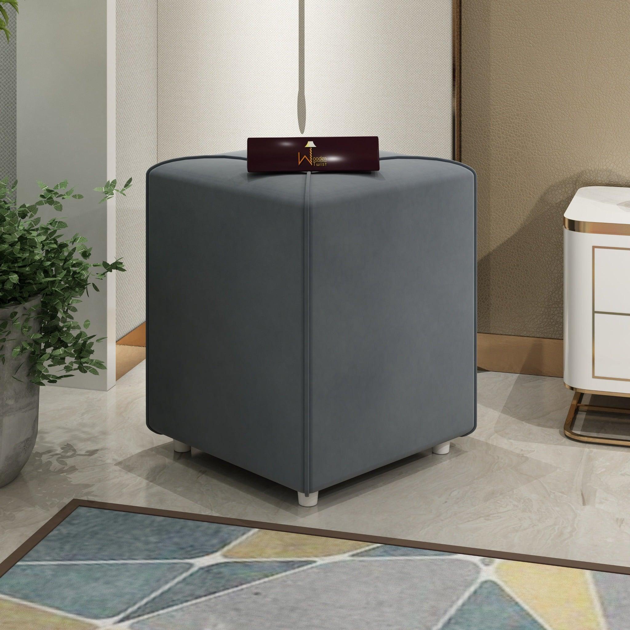Pouffes & Ottomans
