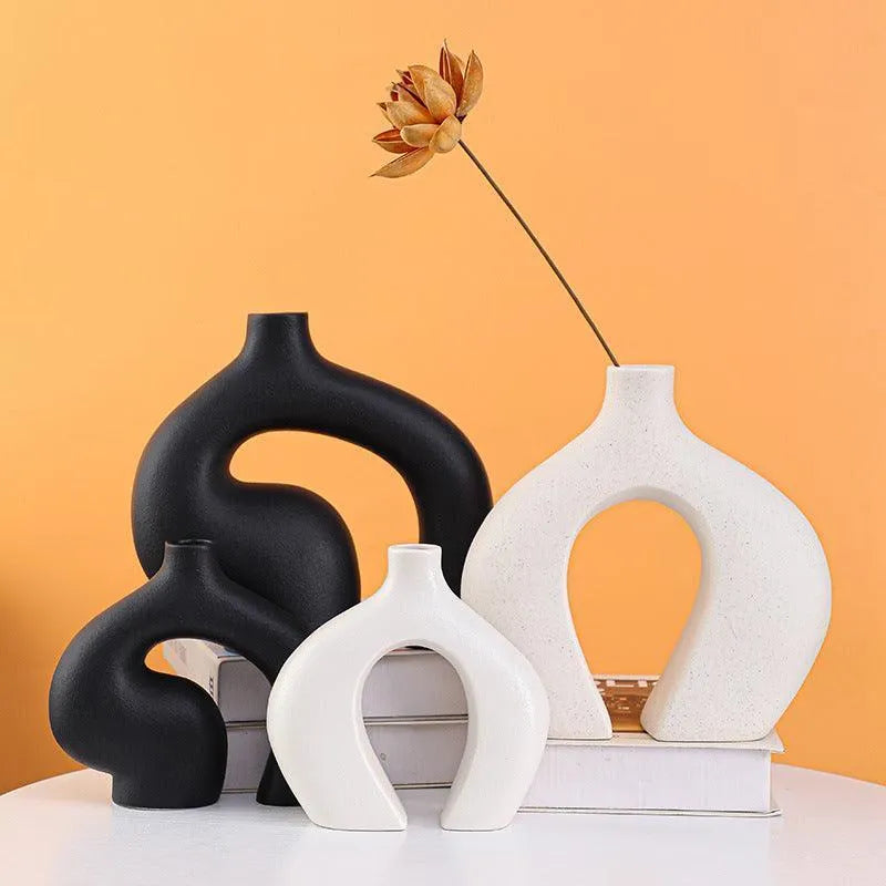 Wooden Twist Modern Home Decor White Ceramic S Shape Decorative Vase for Pampas Flowers - Wooden Twist UAE