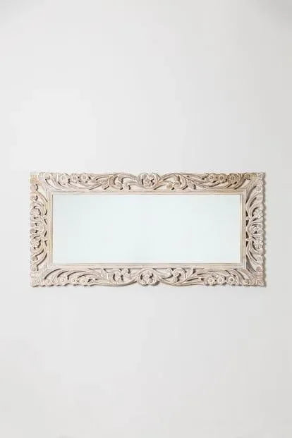 A Mirror With Presence