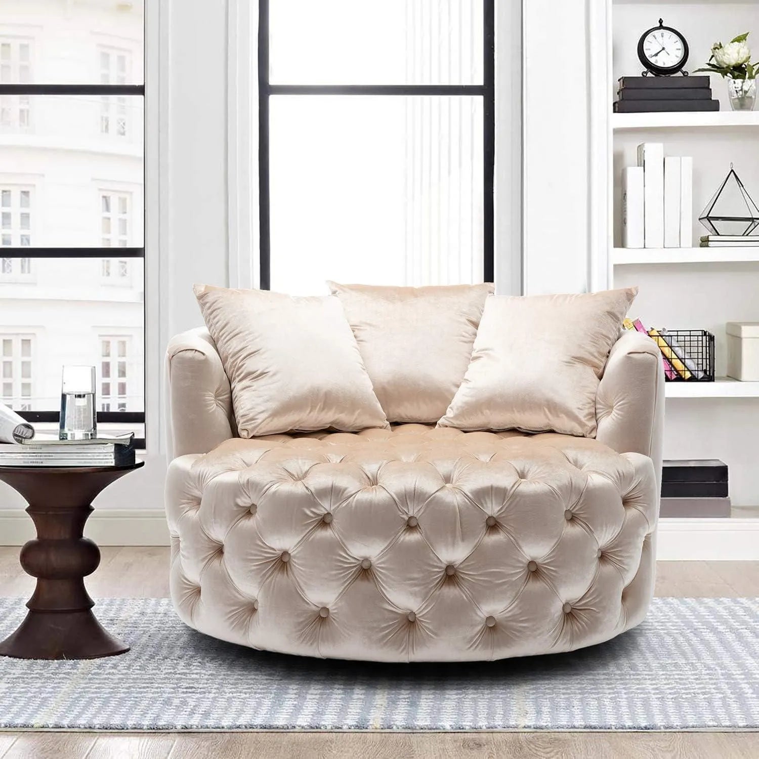 Wooden Twist Barrel Button Tufted Design Modern Round Sofa Cuddle Chair For Living Room with 3 Pillows