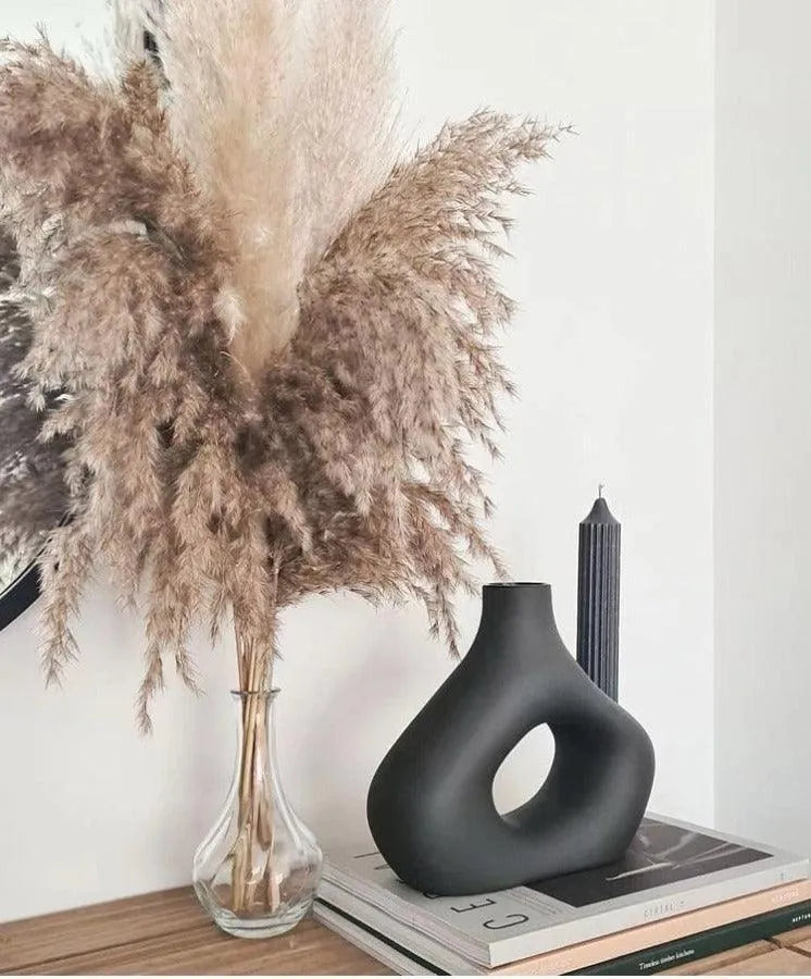 Wooden Twist Modern Home Decor Black Ceramic Decorative Vase for Flowers - Wooden Twist UAE