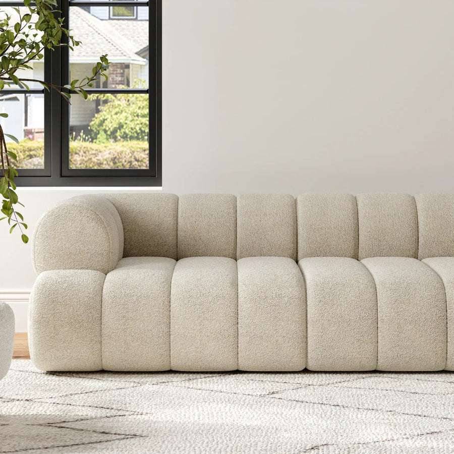 Sculptural Curves for a Modern Statement