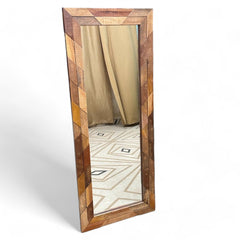 Traditional design mirror