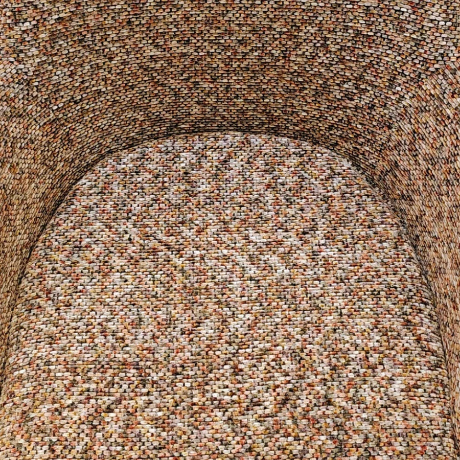 Curved Backrest, Padded Seat