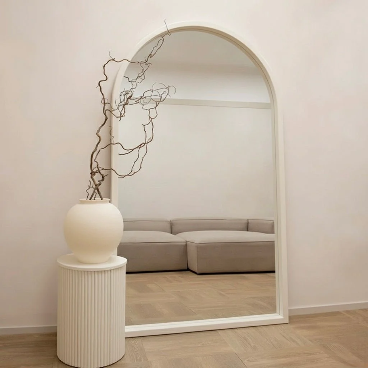 Lunara Solid Wood Arch Floor Mirror - close-up detail of smooth arch frame