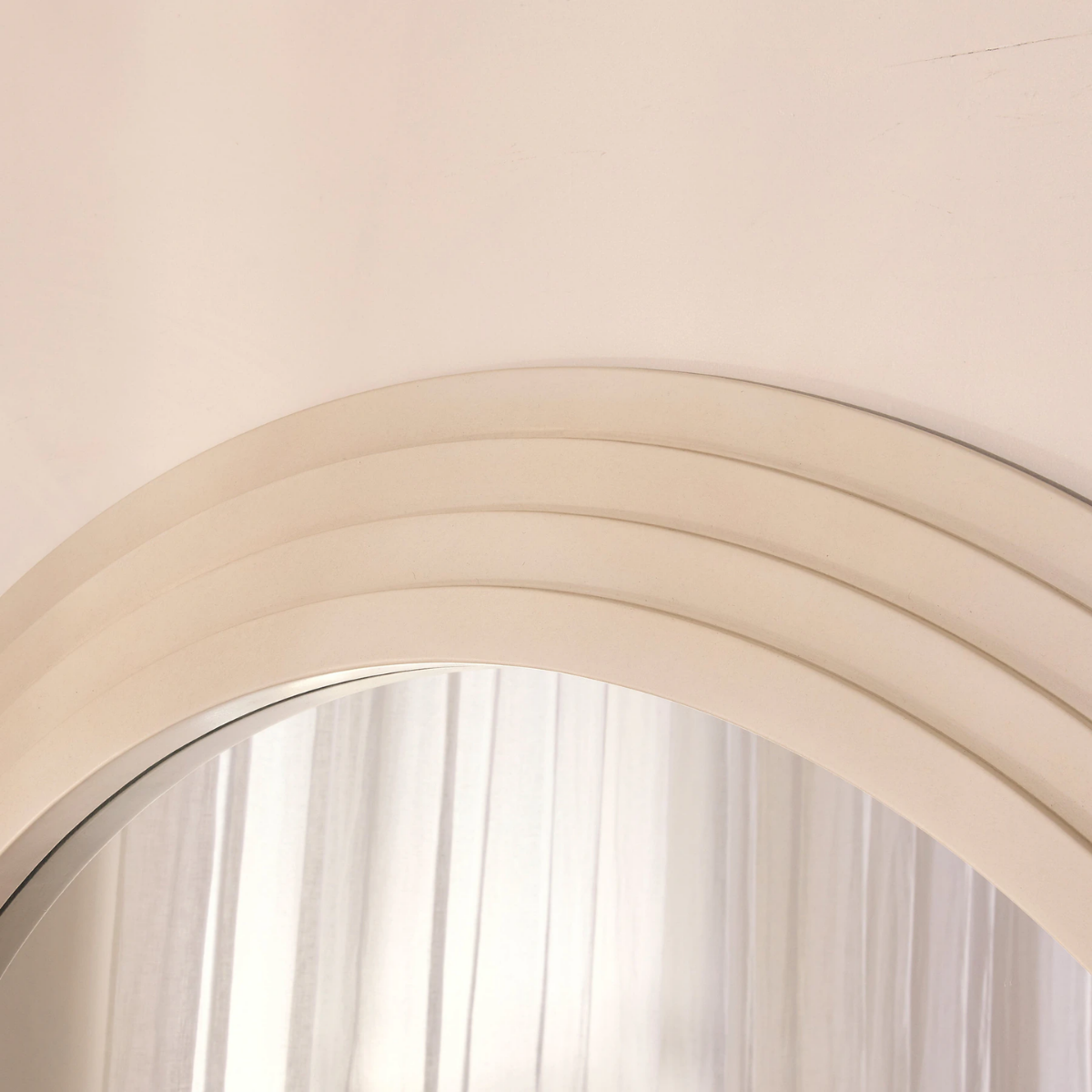 Lunara Solid Wood Arch Floor Mirror - close-up detail of arch top frame