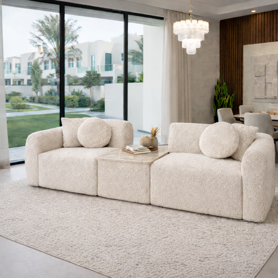 A Curved Silhouette That Opens Up the Room