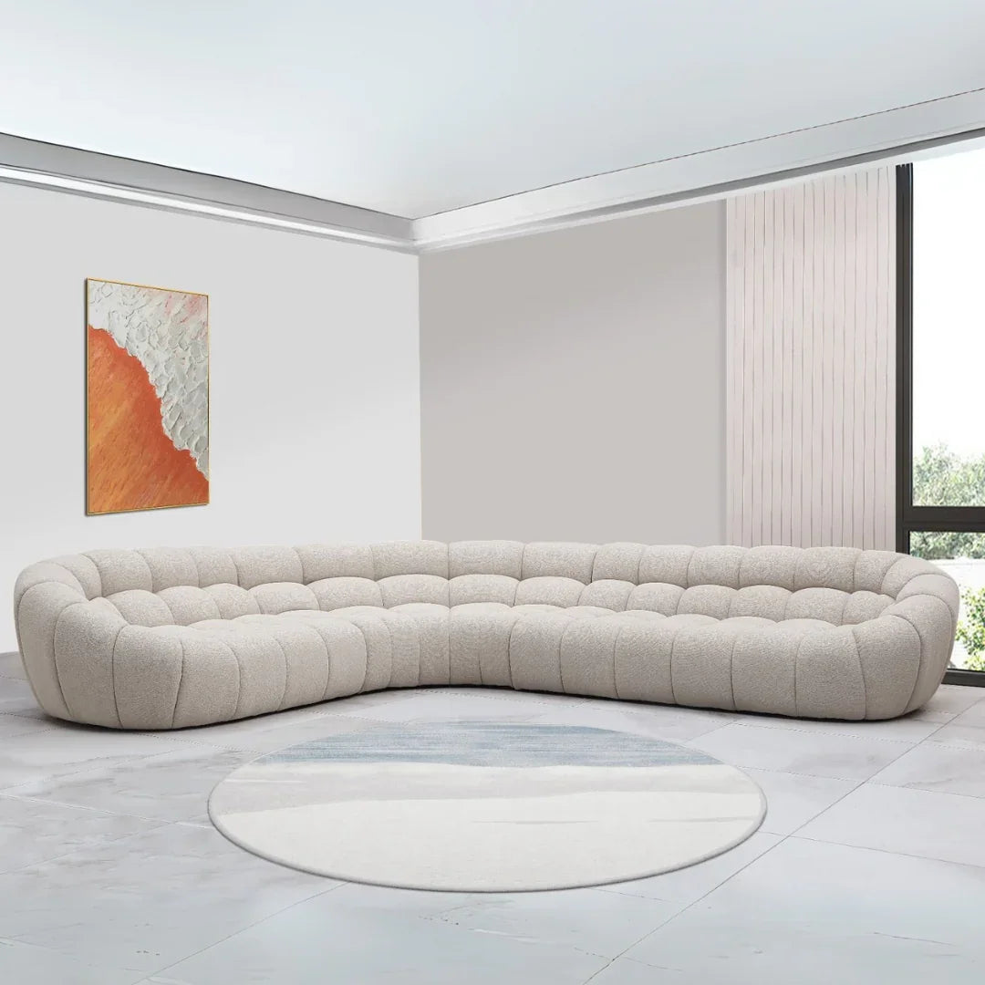 A Curved Centerpiece for Grand Living
