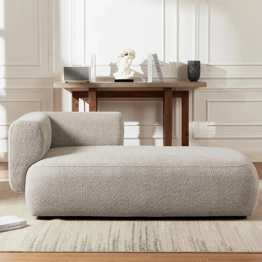 Right-Armed Comfort, Modern Elegance