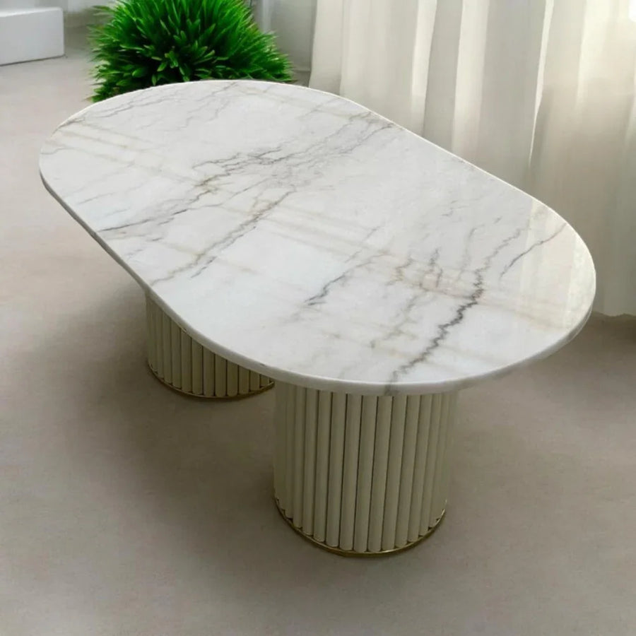 Natural Veining, Luxurious Finish