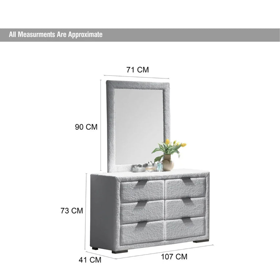 A Compact 107 x 41 x 73 cm Footprint
