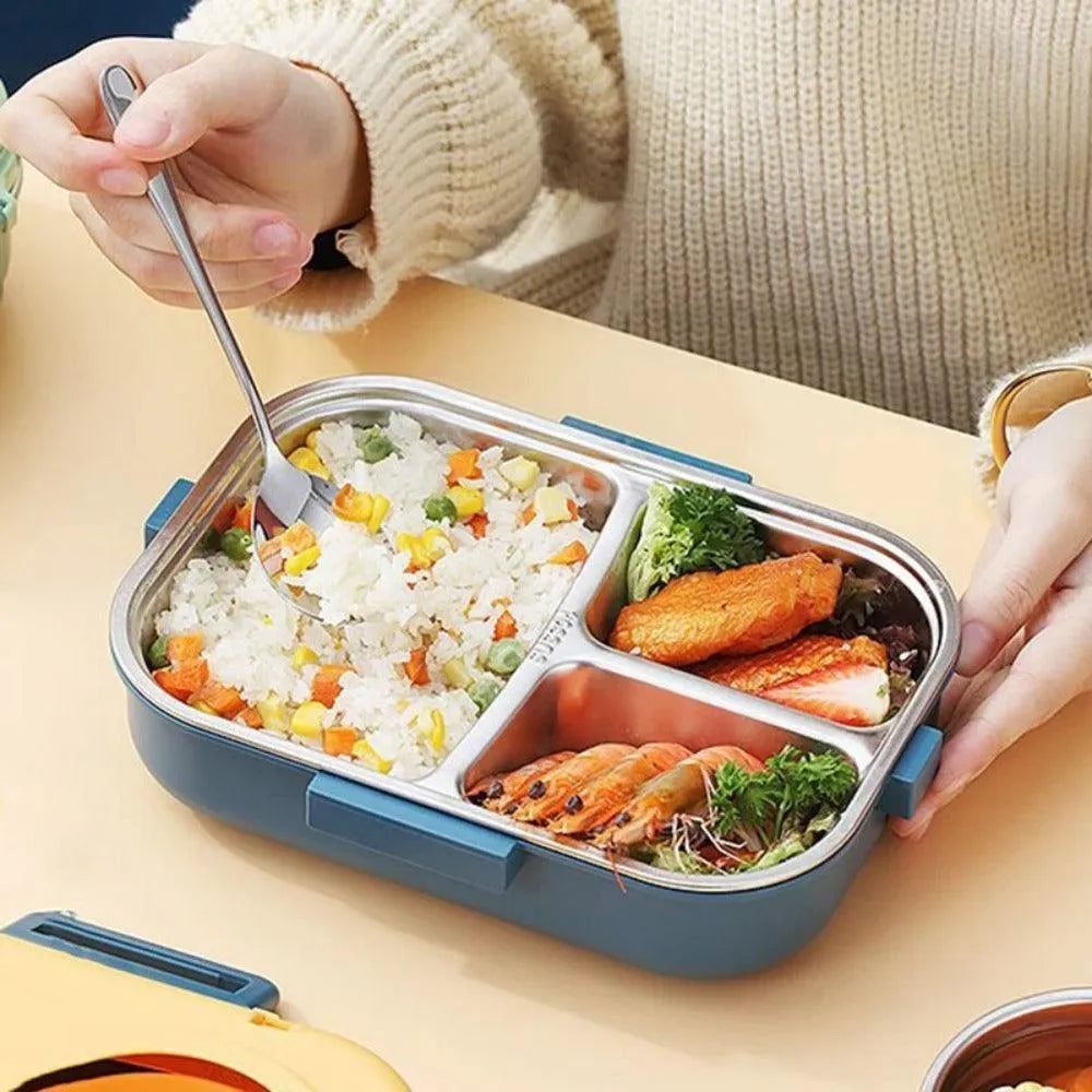 Interior view of Raafi lunch box with 3 compartments – pack a variety of dishes.