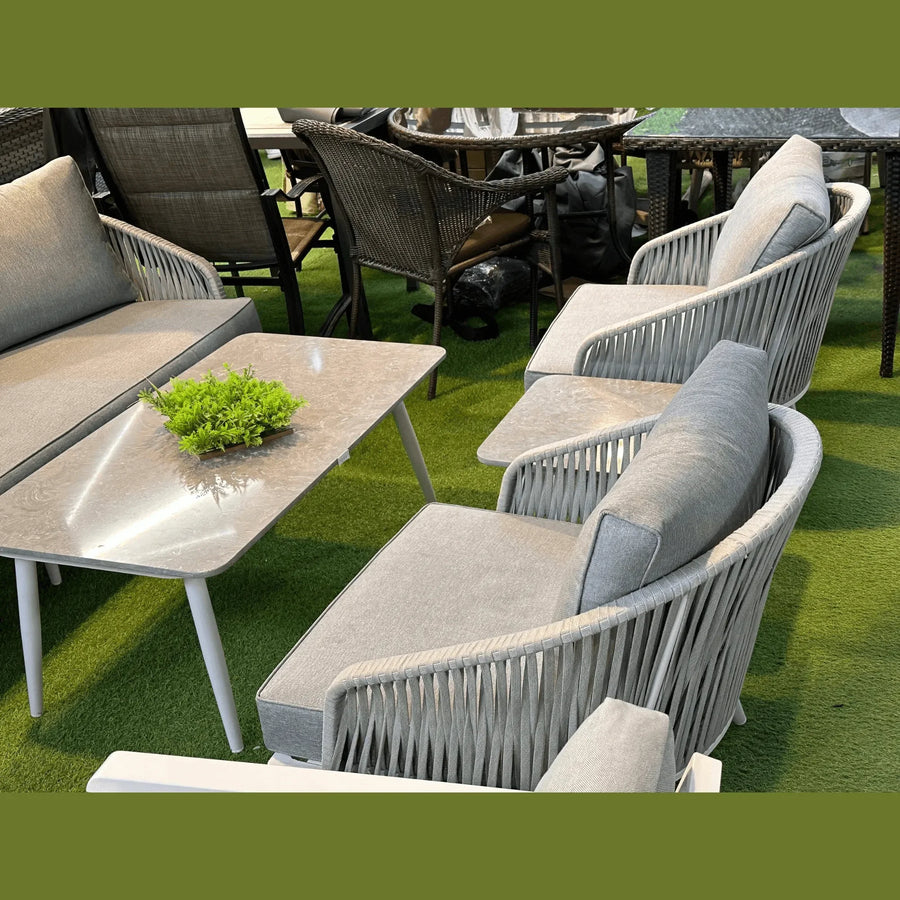 Premium Aluminum Construction