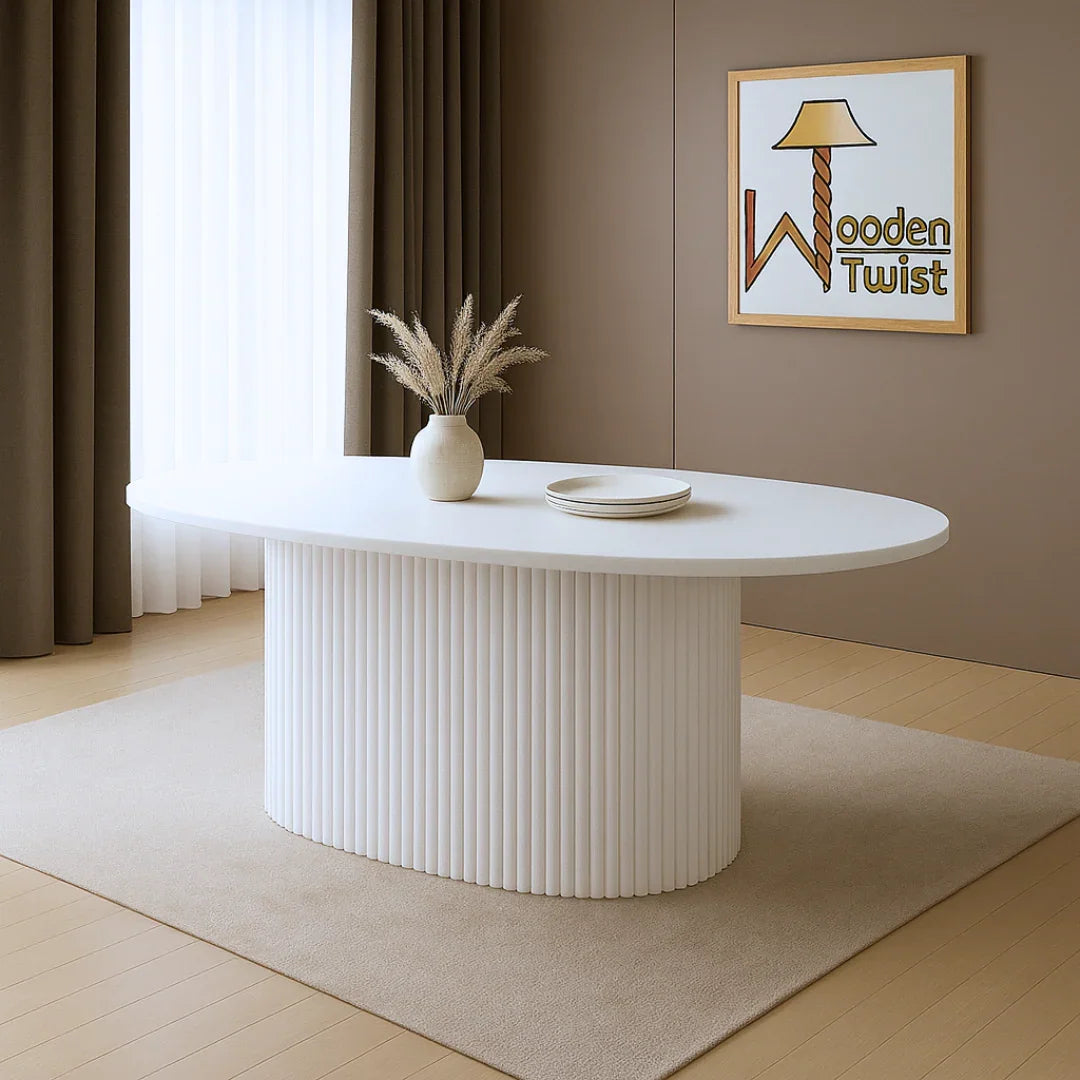 A Marble Centerpiece for Luxury Dining