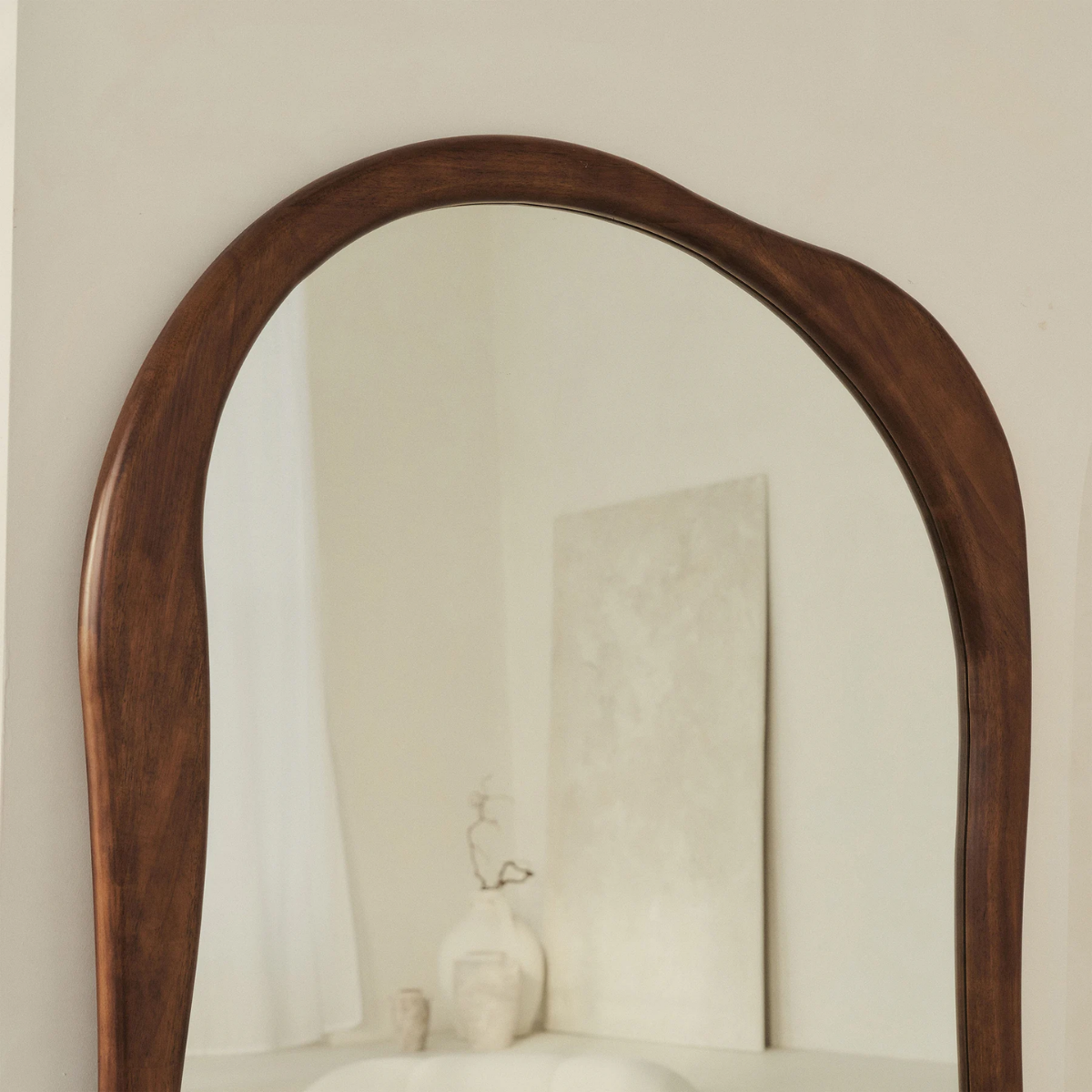 Wavy Solid Wood Floor Mirror Walnut Finish - close-up detail of walnut wood grain