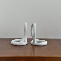 Wooden Twist White Resin Loop Decorative Bookends Modern Sculptural Book Ends for Home & Office Décor Minimalist Tabletop Book Holder