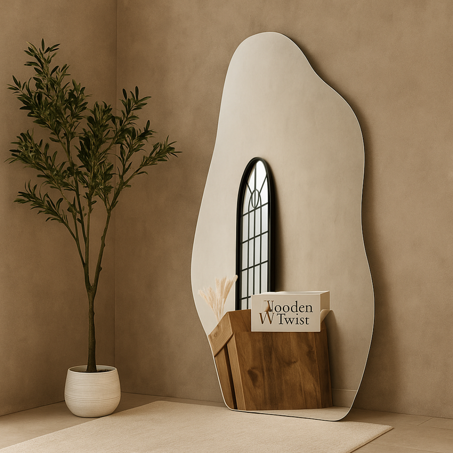 Free-Form Organic Shape as a Statement Piece