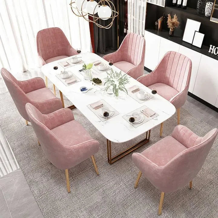 Complements Modern to Transitional Decor
