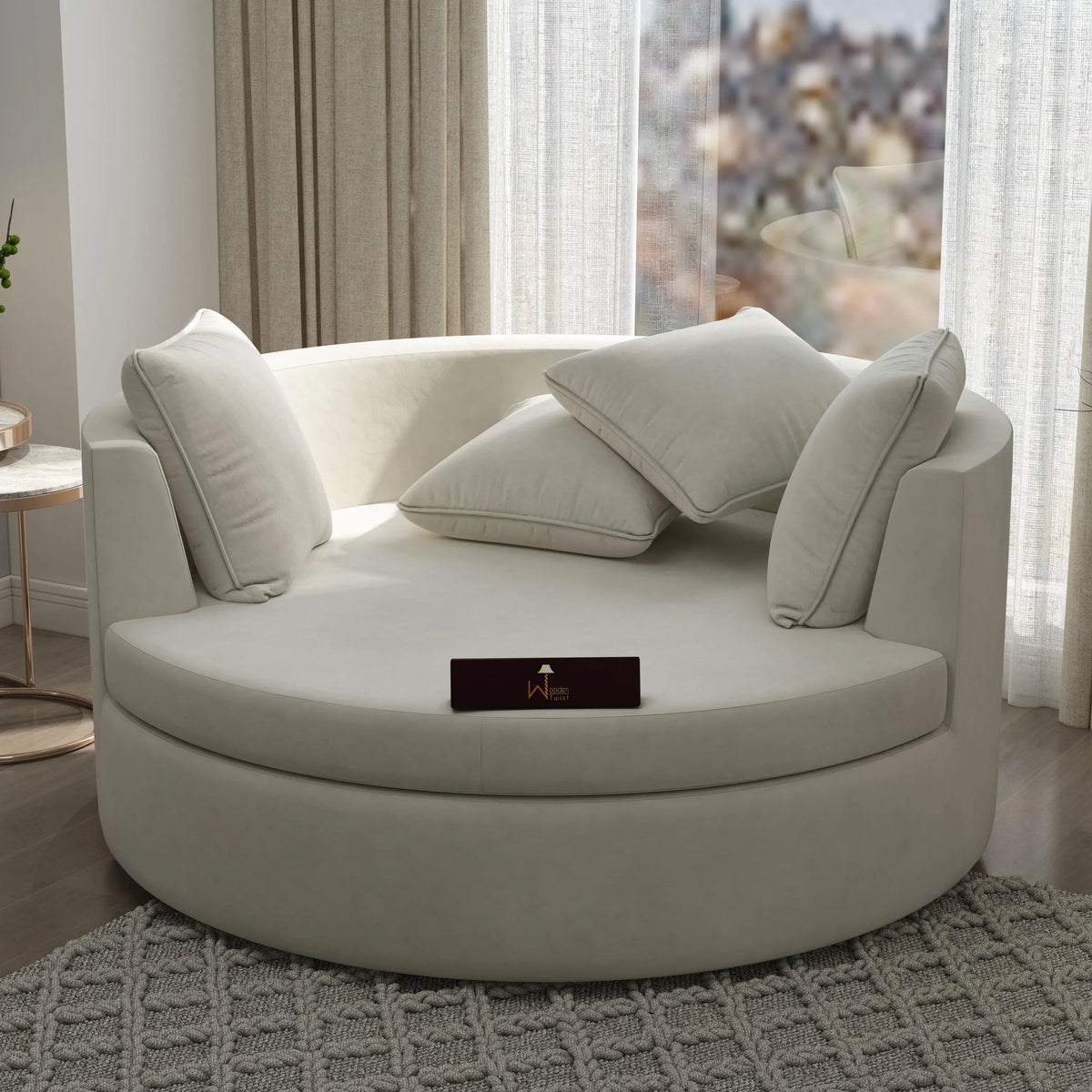A Round Silhouette That Doubles as Sculpture