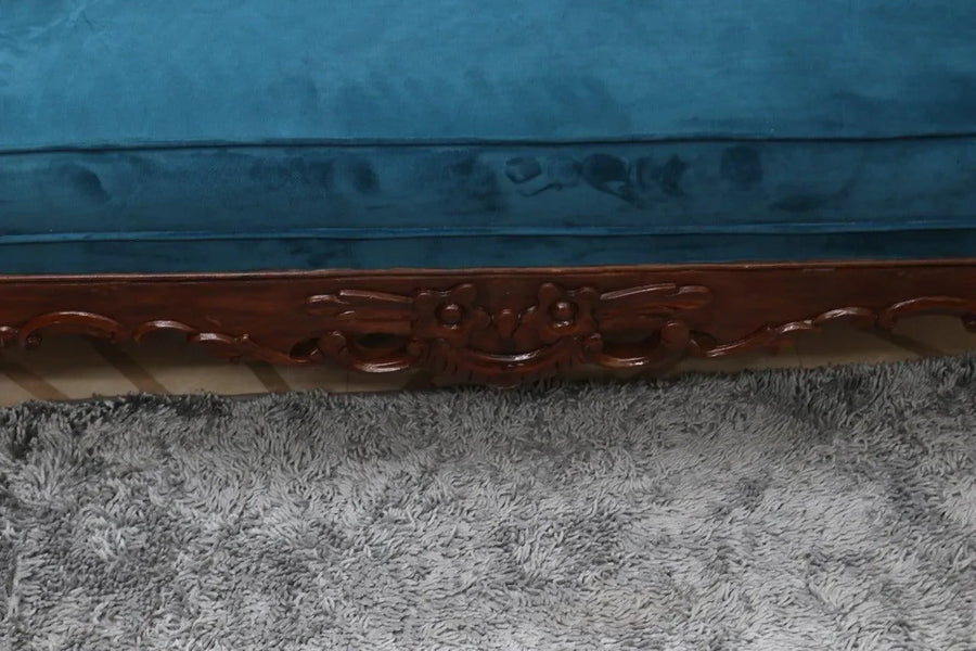 Plush Tufted Fabric Seating